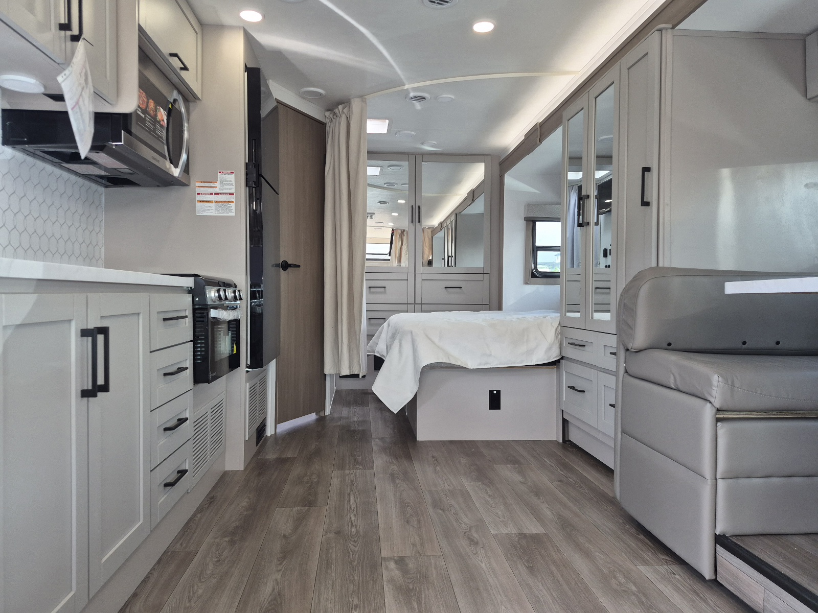 2027 Entegra Coach Odyssey 24B - Image 8