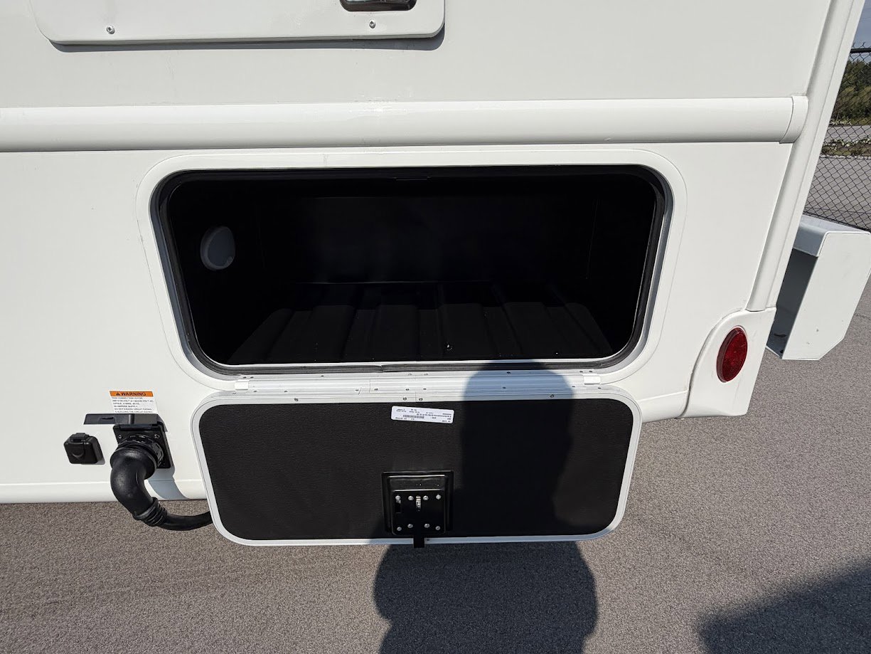 2026 THOR MOTOR COACH MAGNITUDE GRAND X32 - Image 5
