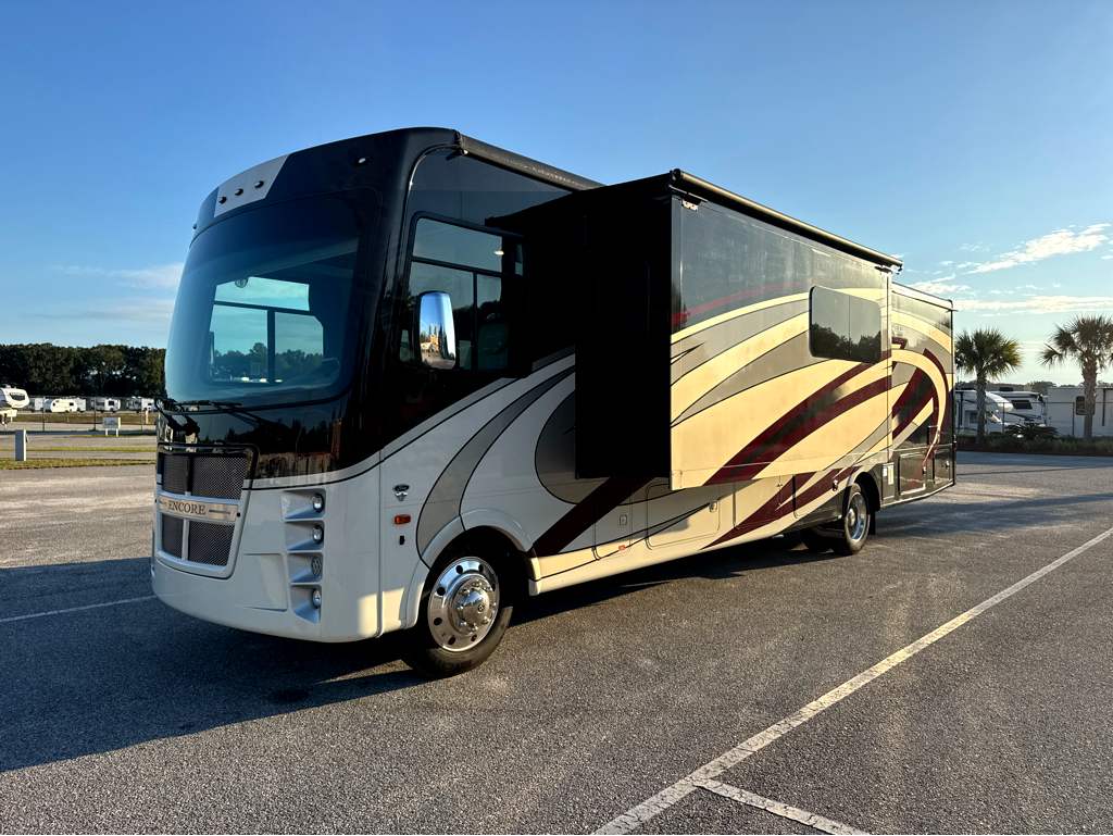 2023 COACHMAN ENCORE 355DS - Image 3