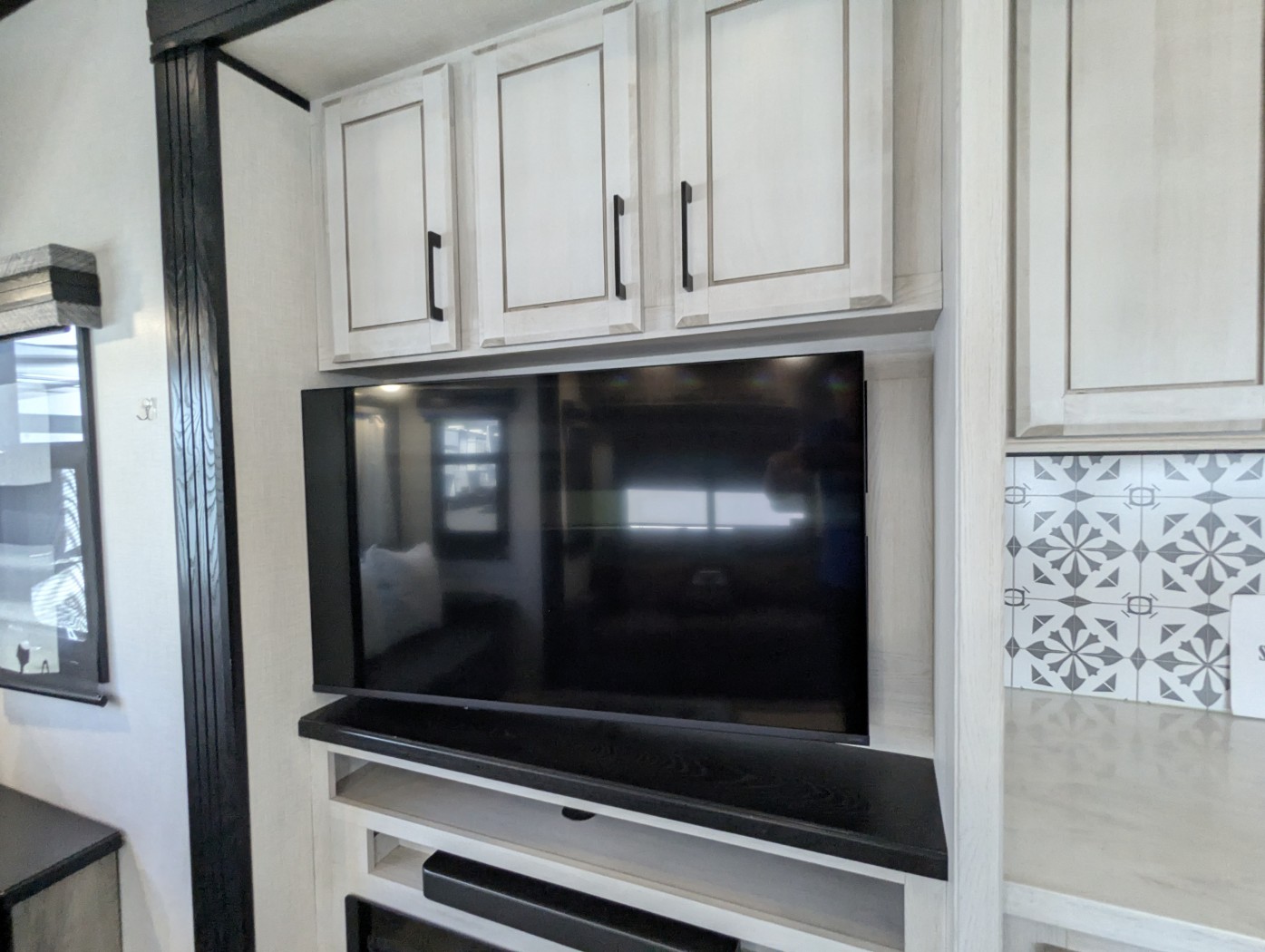 2023 KZ RV Durango Gold G383RLQ - Image 20
