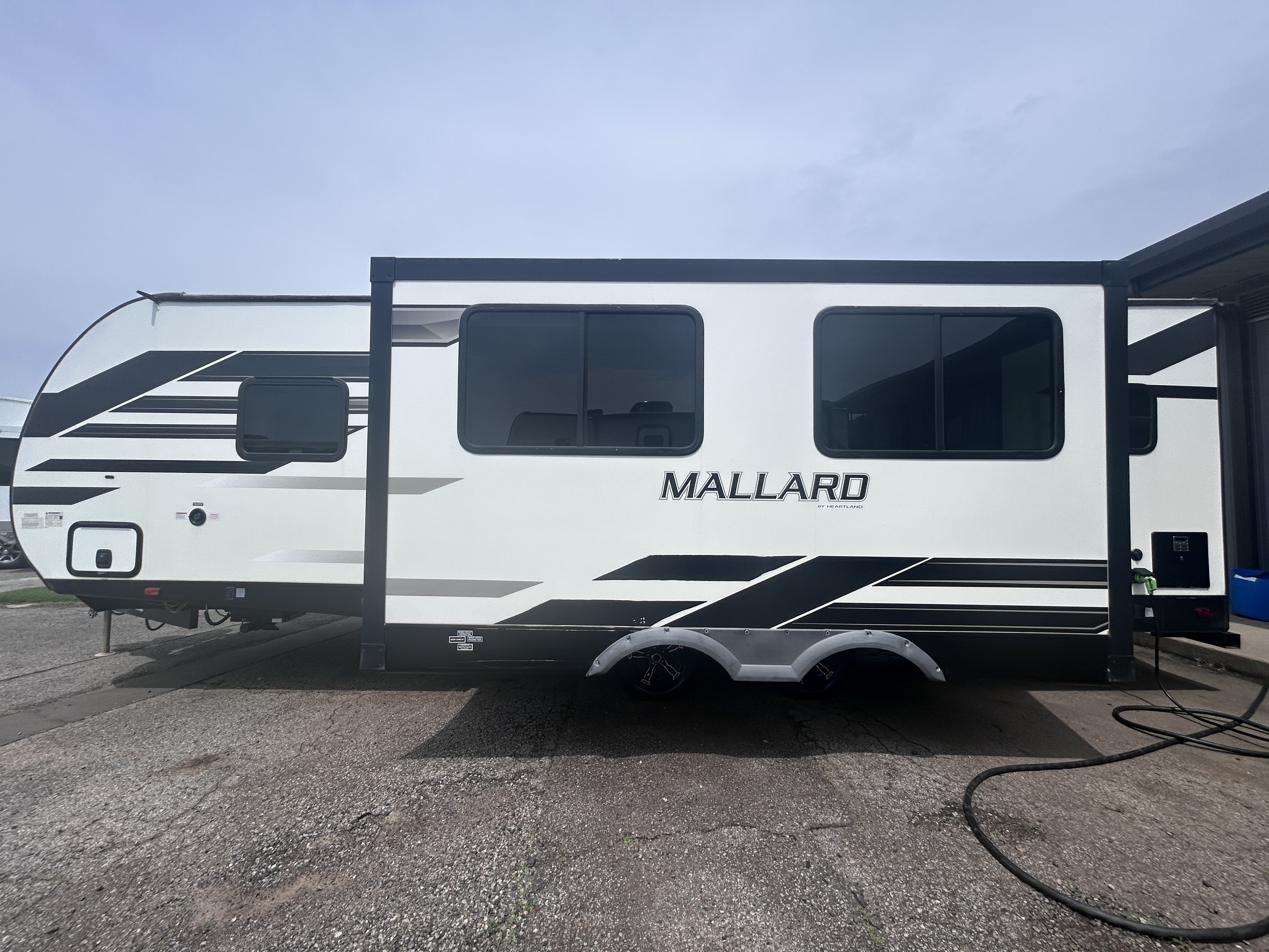 2021 Heartland Mallard M25 - Image 5