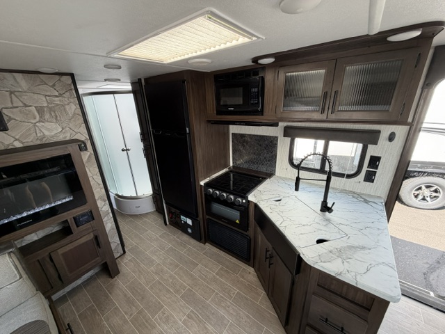 2021 Forest River Cherokee Grey Wolf 23MK - Image 14