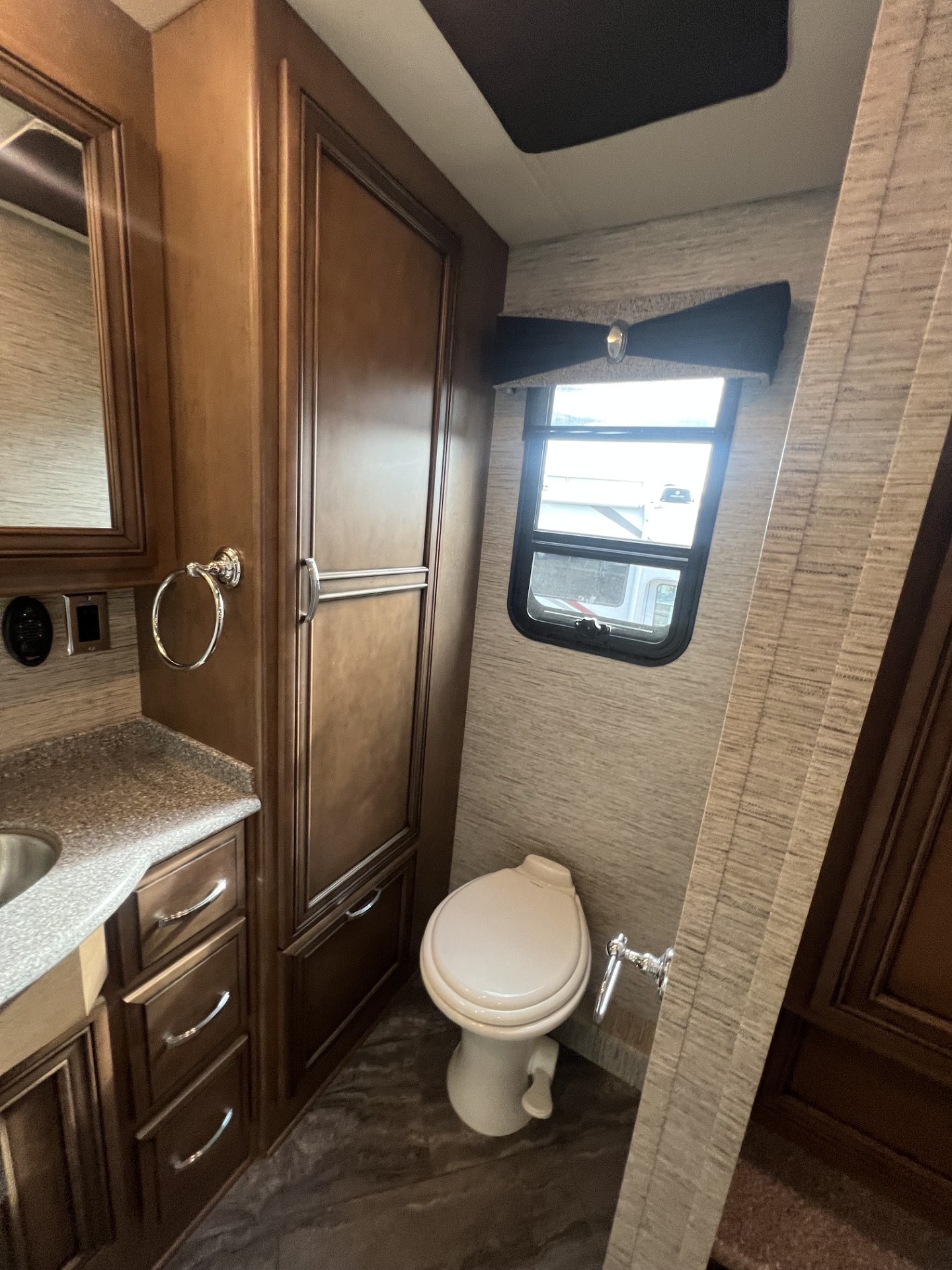 2020 NEWMAR BAYSTAR 3609 - Image 20