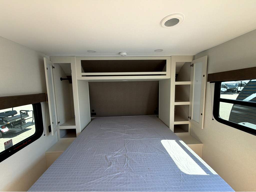 2027 GRAND DESIGN TRANSCEND 20MKX - Image 33