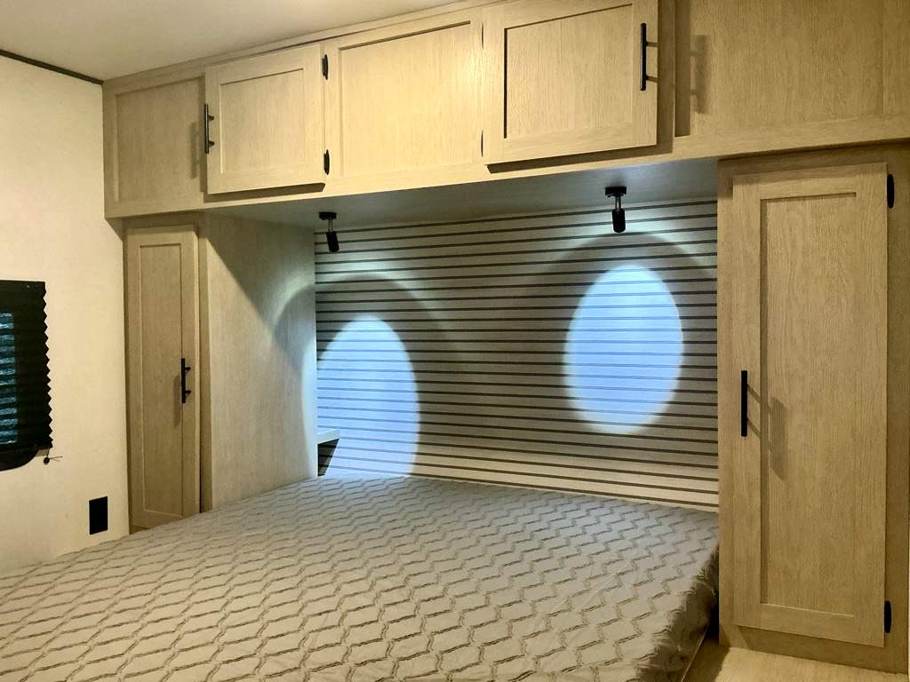 2026 COACHMEN 290BH - Image 17