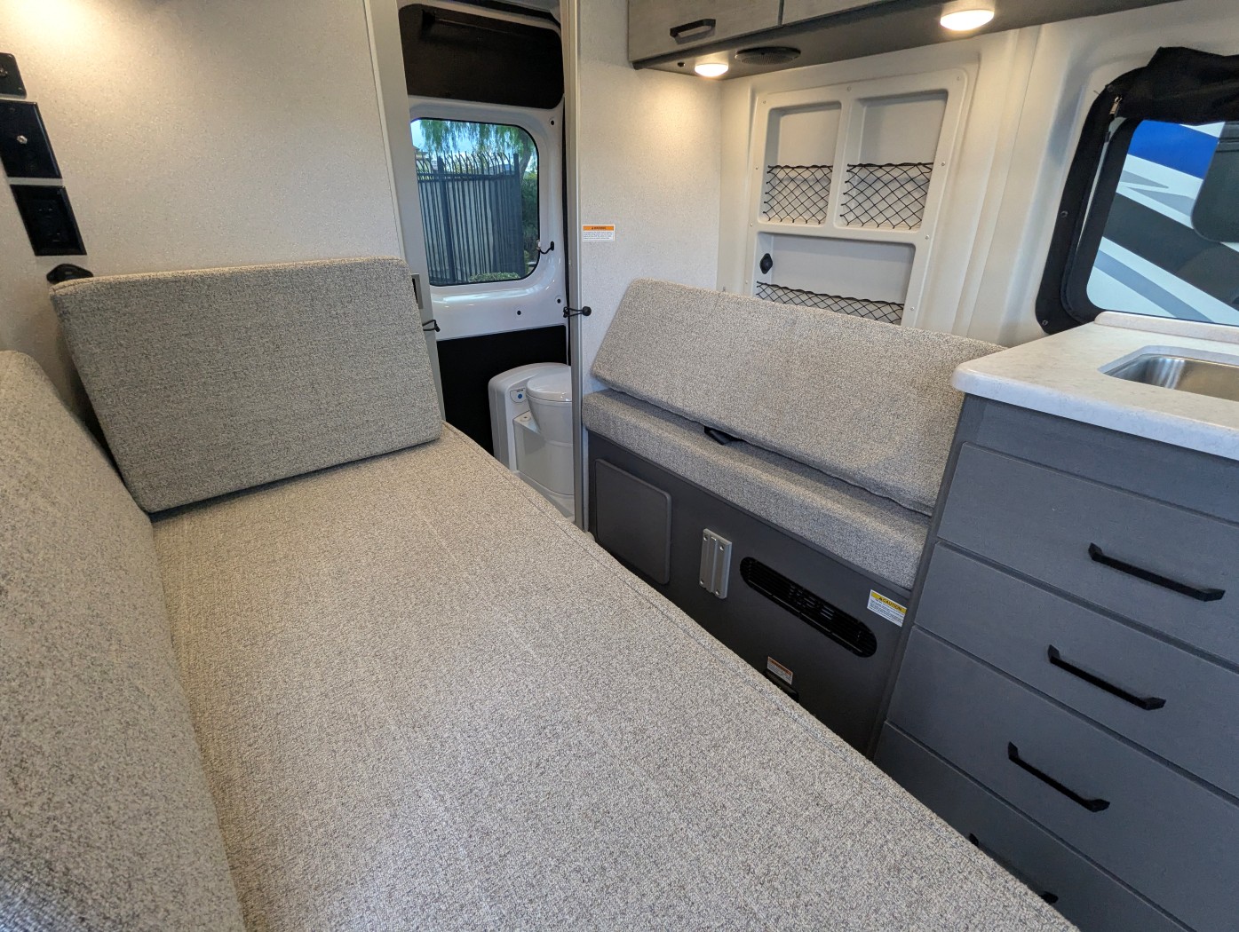 2026 Thor Motor Coach Rize 18GS - Image 15