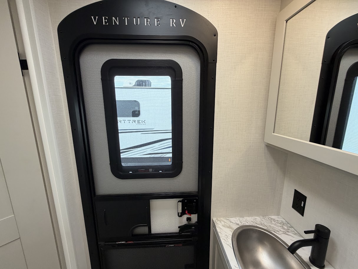 2027 VENTURE RV SPORTTREK 333VIK - Image 47