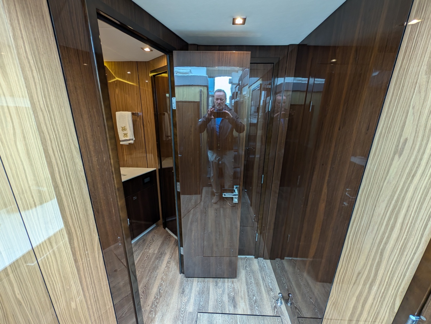 2022 Cruisers Yachts 54 Cantius - Image 44