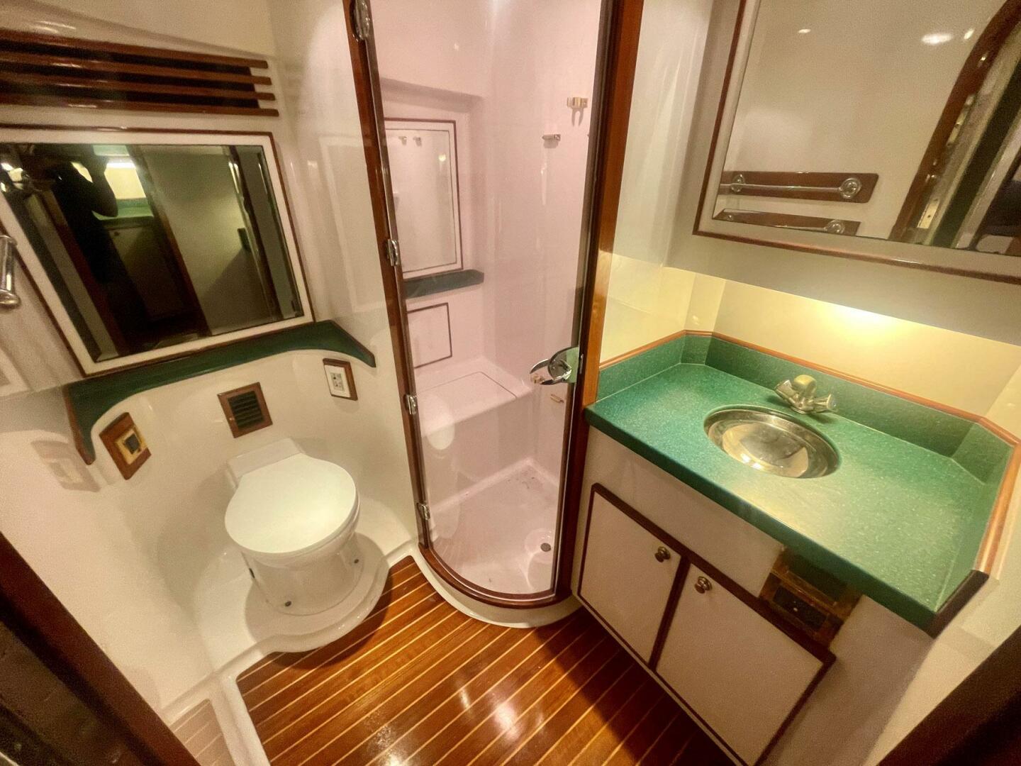 2005 Custom Carolina 40 DeSanti - Image 30