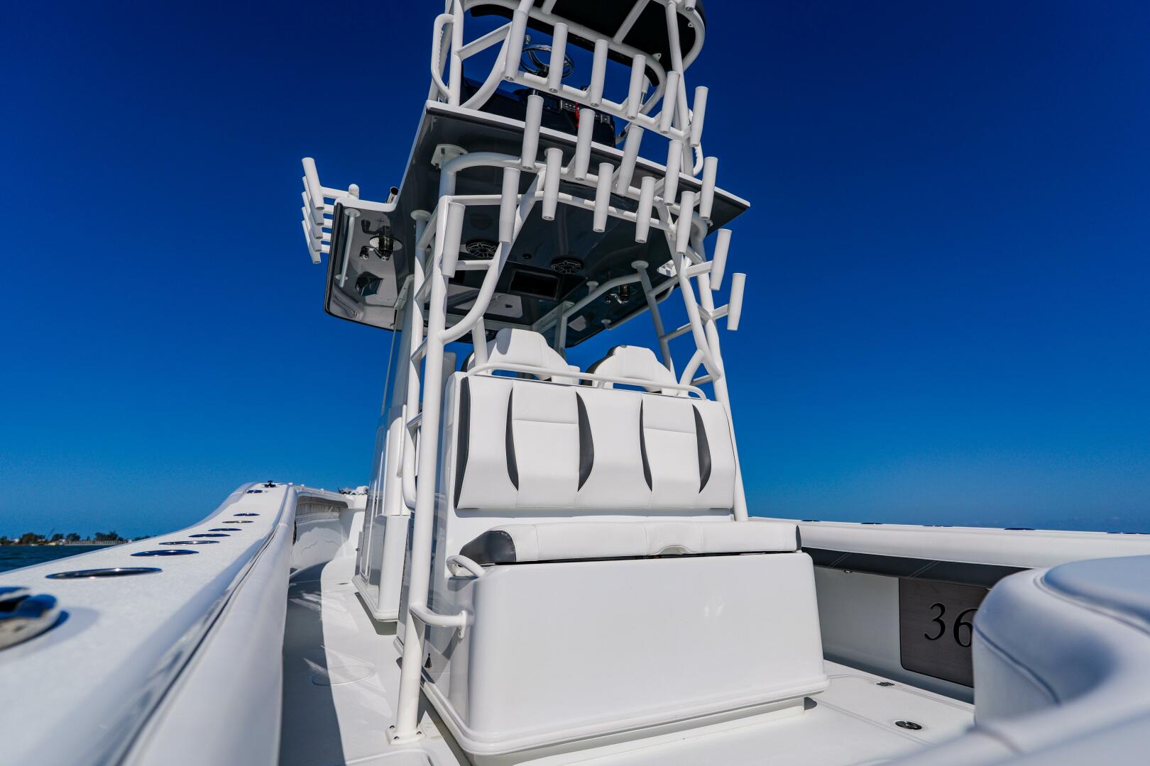 2025 Yellowfin 36 Offshore - Image 39