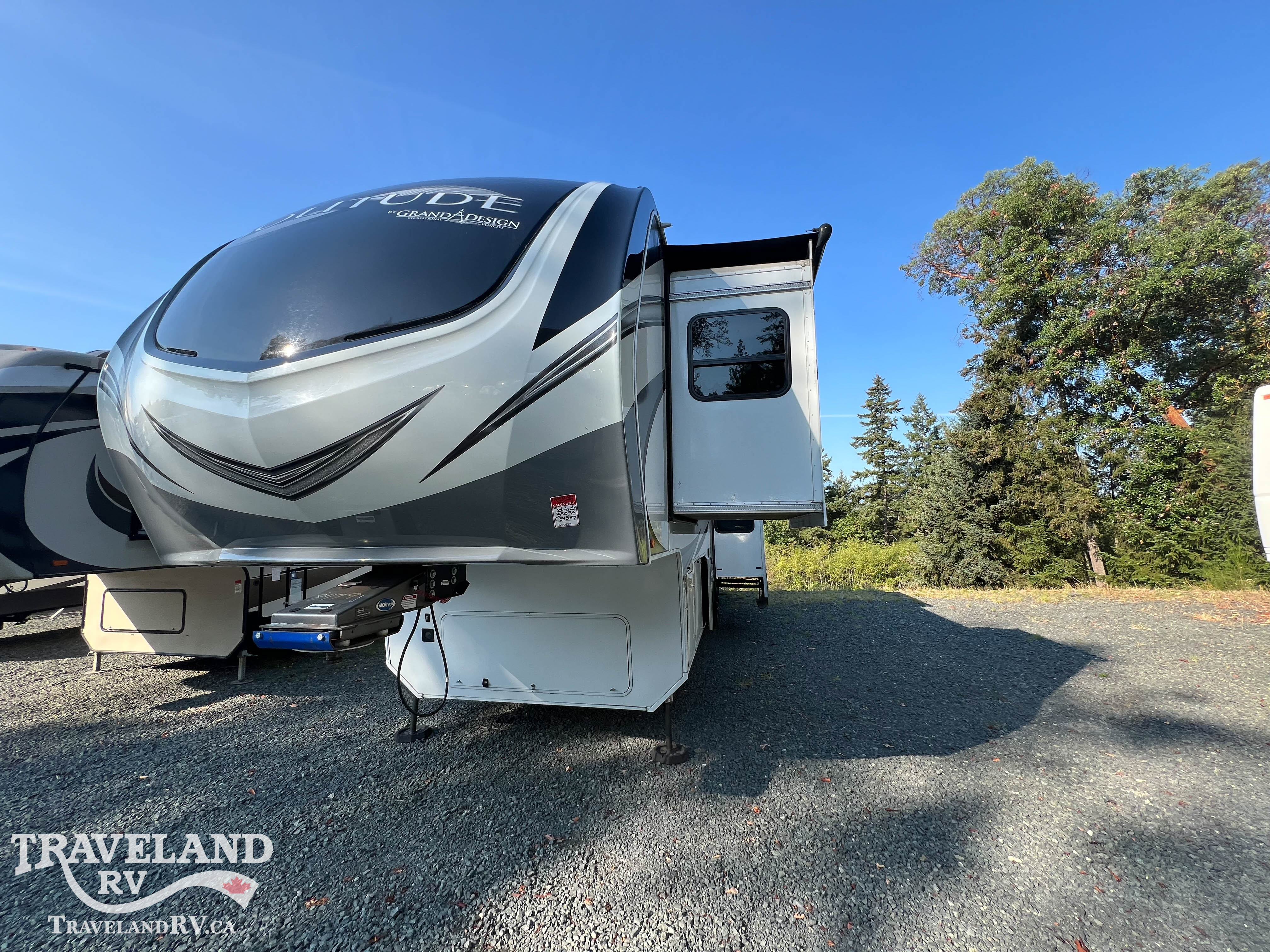 2022 Grand Design Solitude 390RK - Image 5