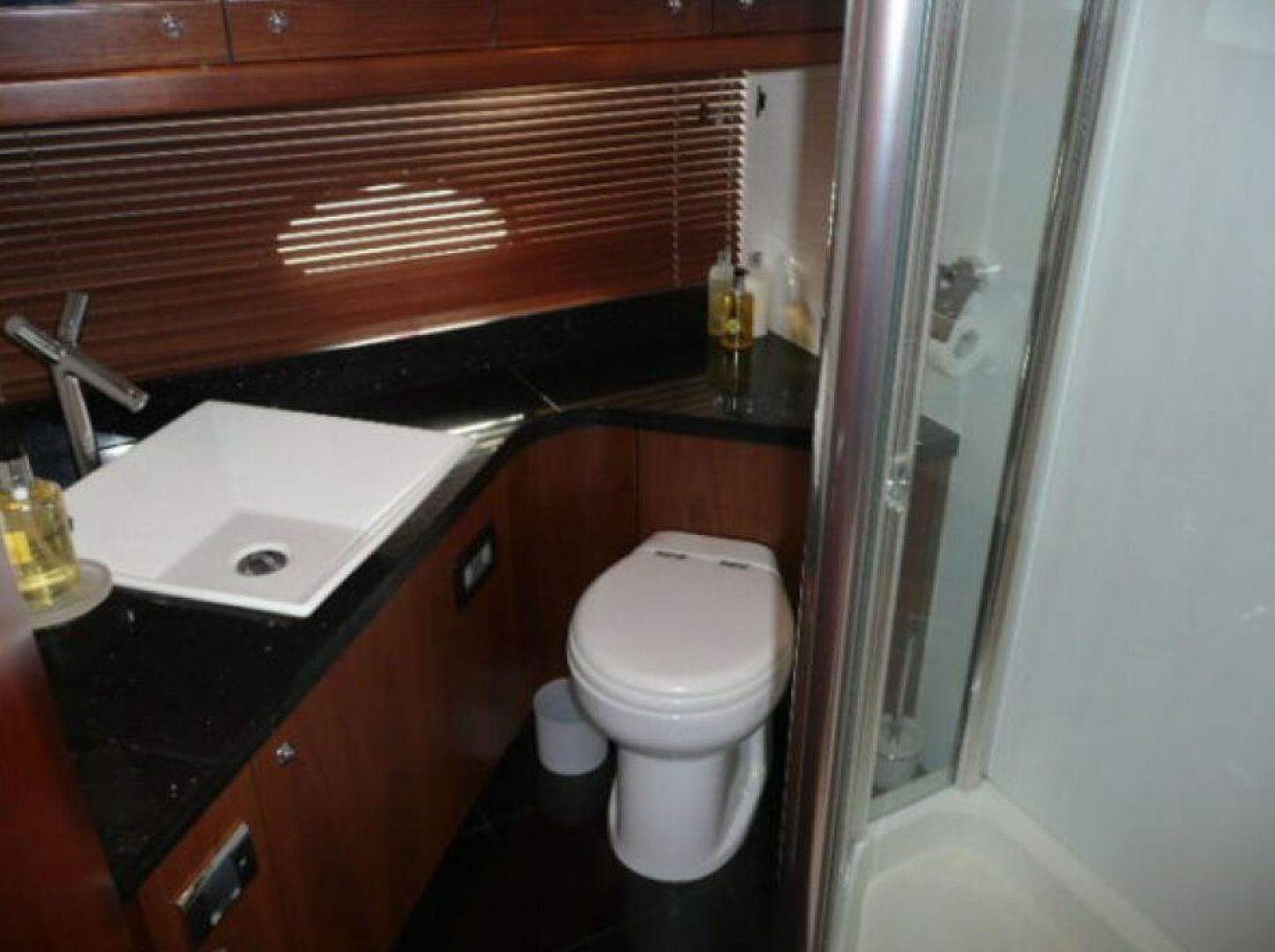 2006 Sunseeker Manhattan - Image 16