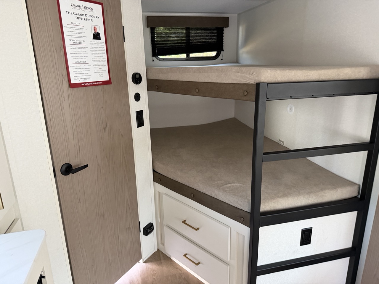 2027 Grand Design Transcend XPLOR 27DBX - Image 11
