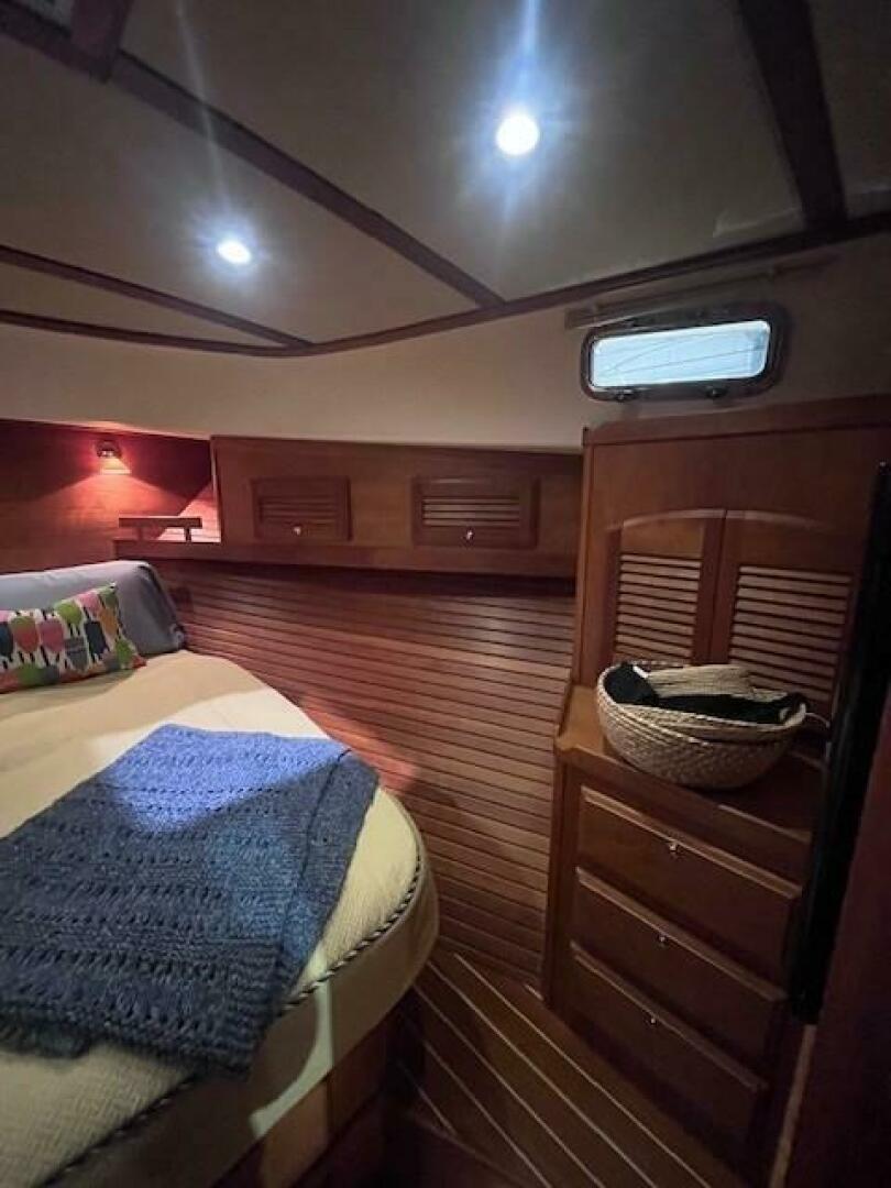 2011 Sabre 40 Sedan - Image 37