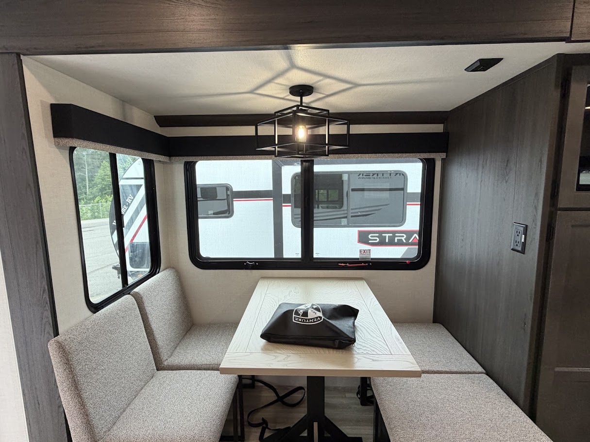2026 VENTURE RV SPORTTREK 343VIK - Image 27