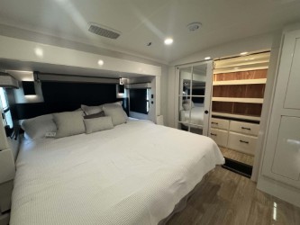 2027 JAYCO PINNACLE 32RLTS - Image 21