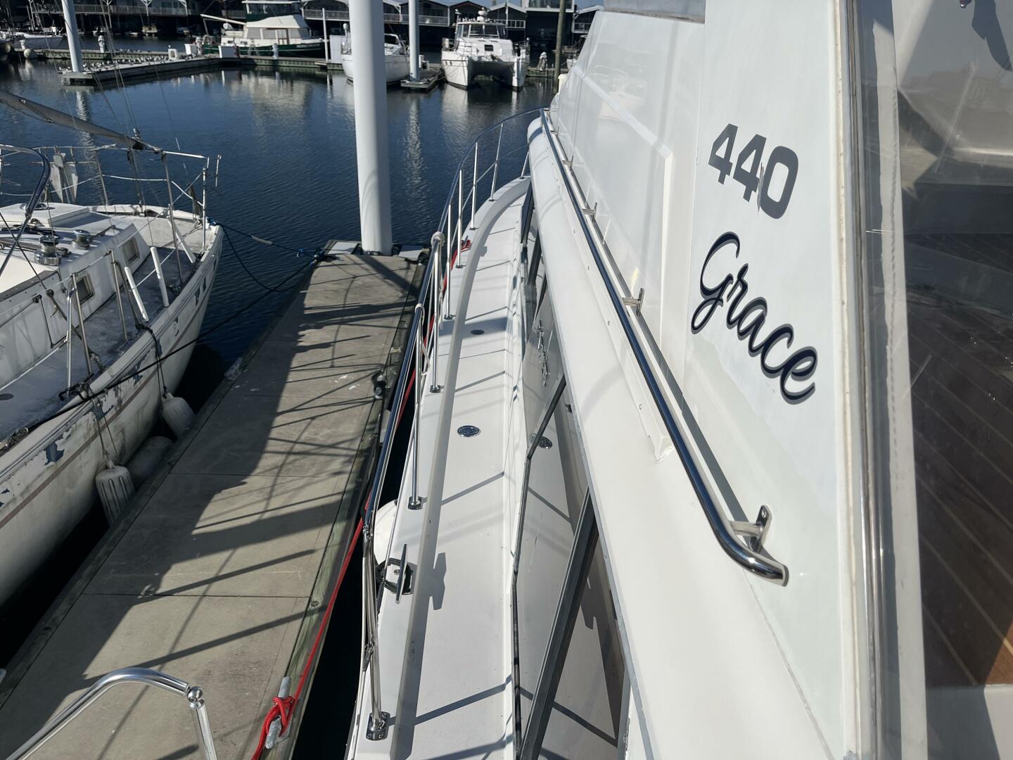1995 Carver 440 Aft Cabin - Image 53