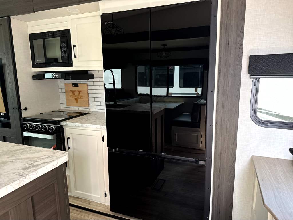 2026 VENTURE RV SPORTTREK 303VIK - Image 18