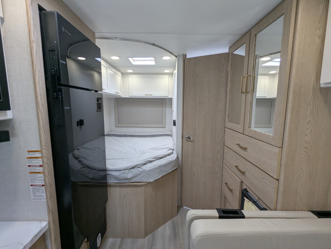 2027 Thor Motor Coach Four Winds 21Z - Image 20