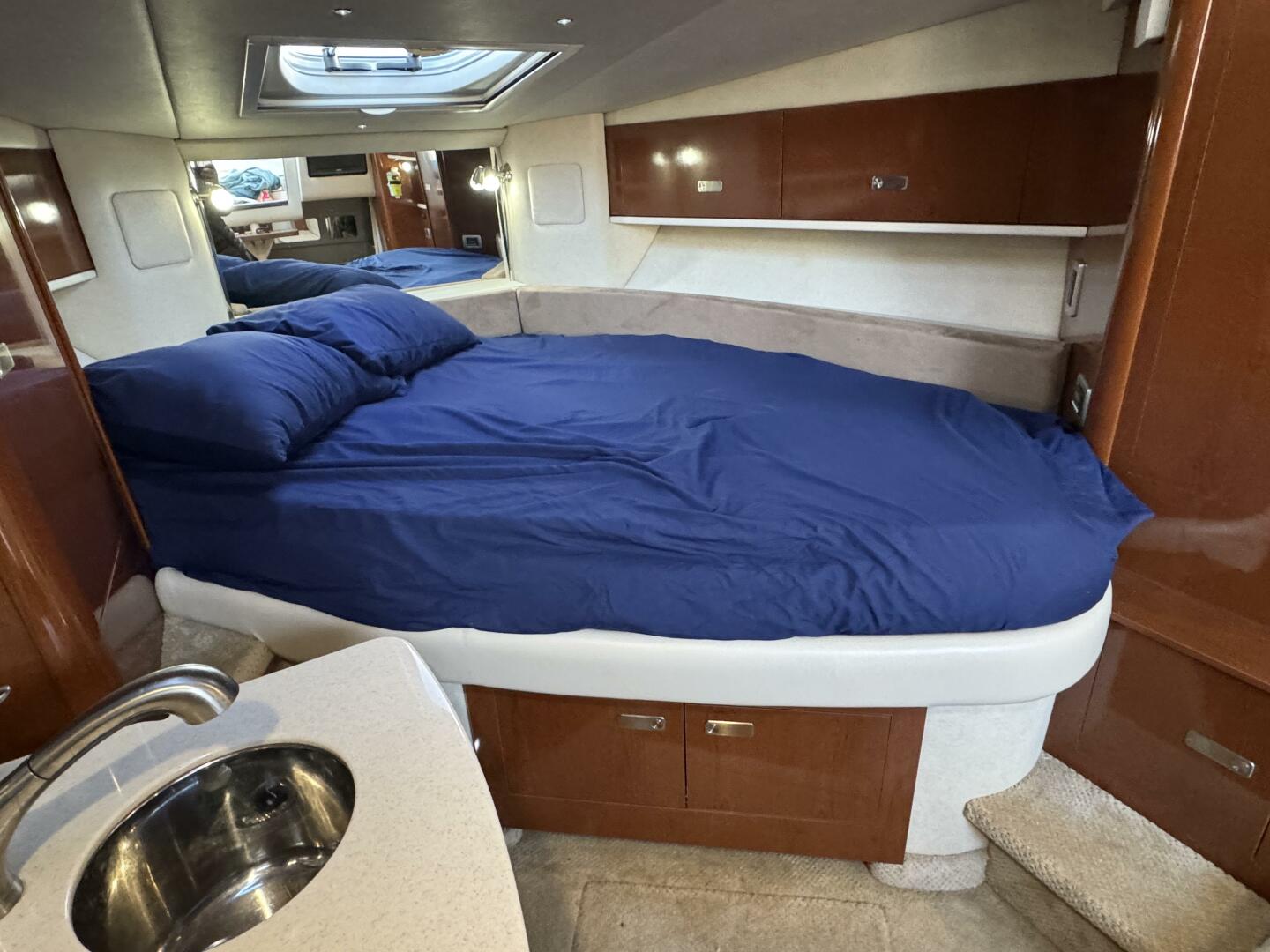 2011 Sea Ray 330 Sundancer - Image 21