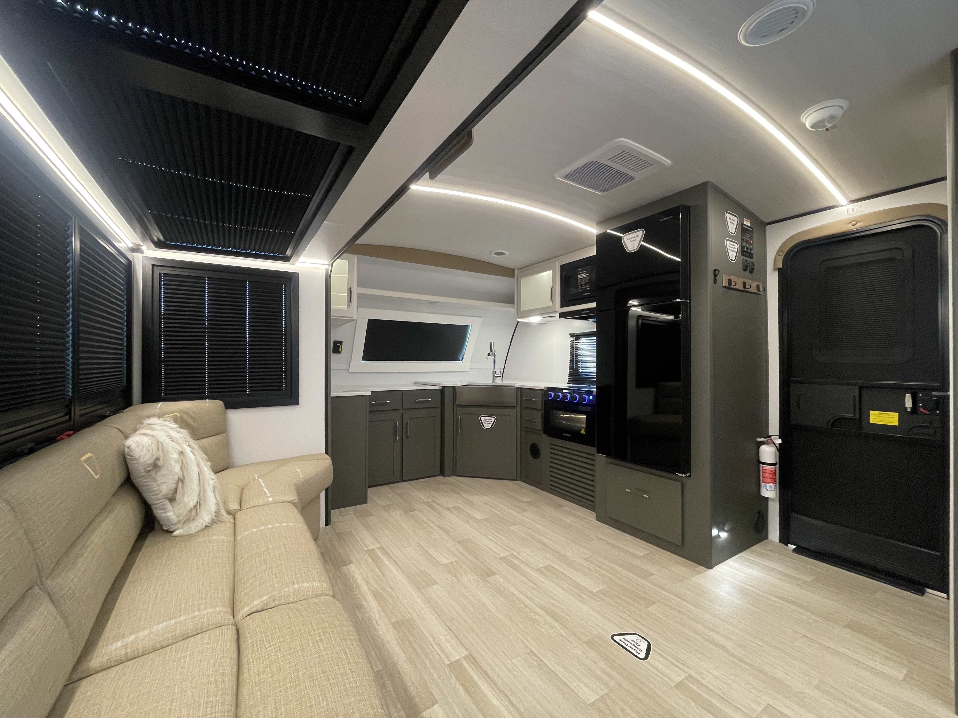 2026 Keystone Bullet Premium 265FKS - Image 15