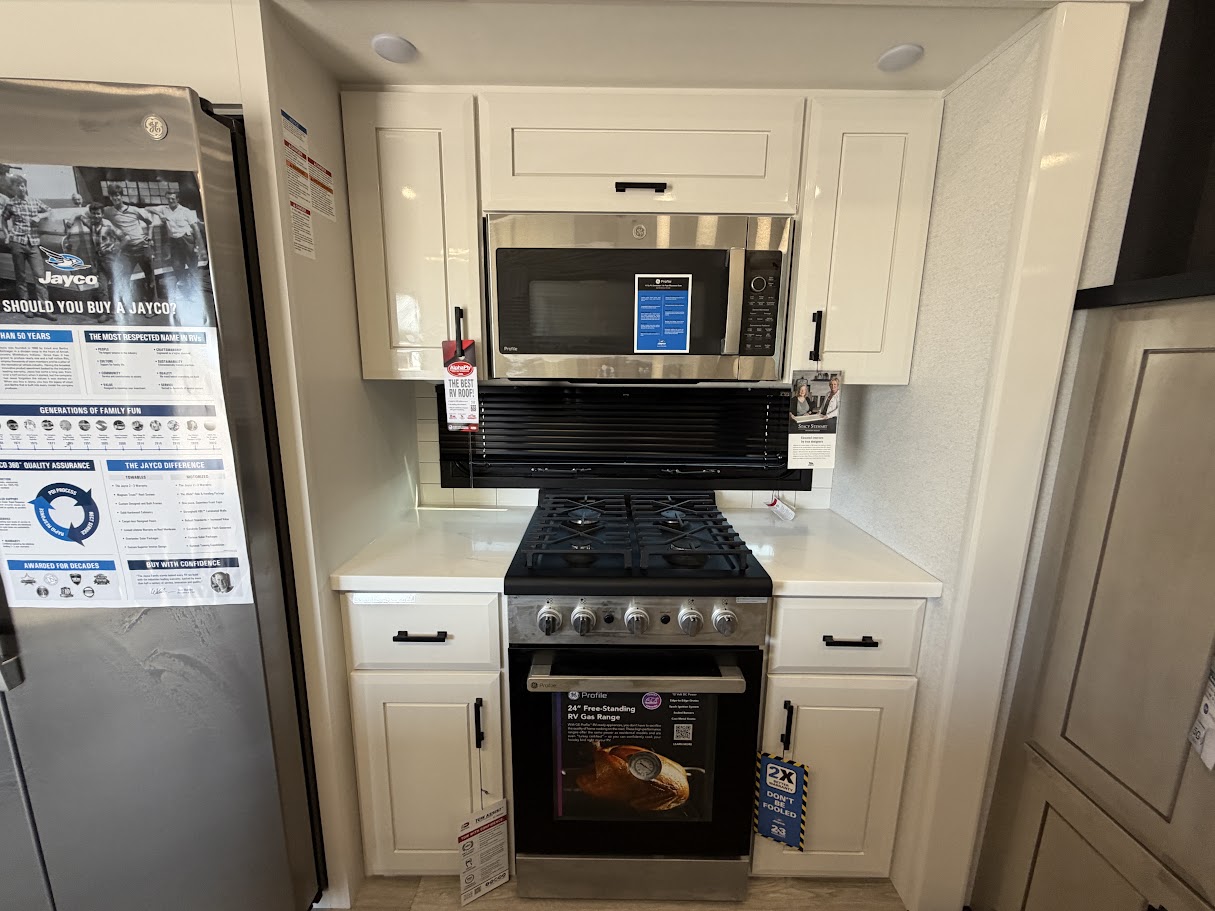 2027 JAYCO PINNACLE 39FLOK - Image 30