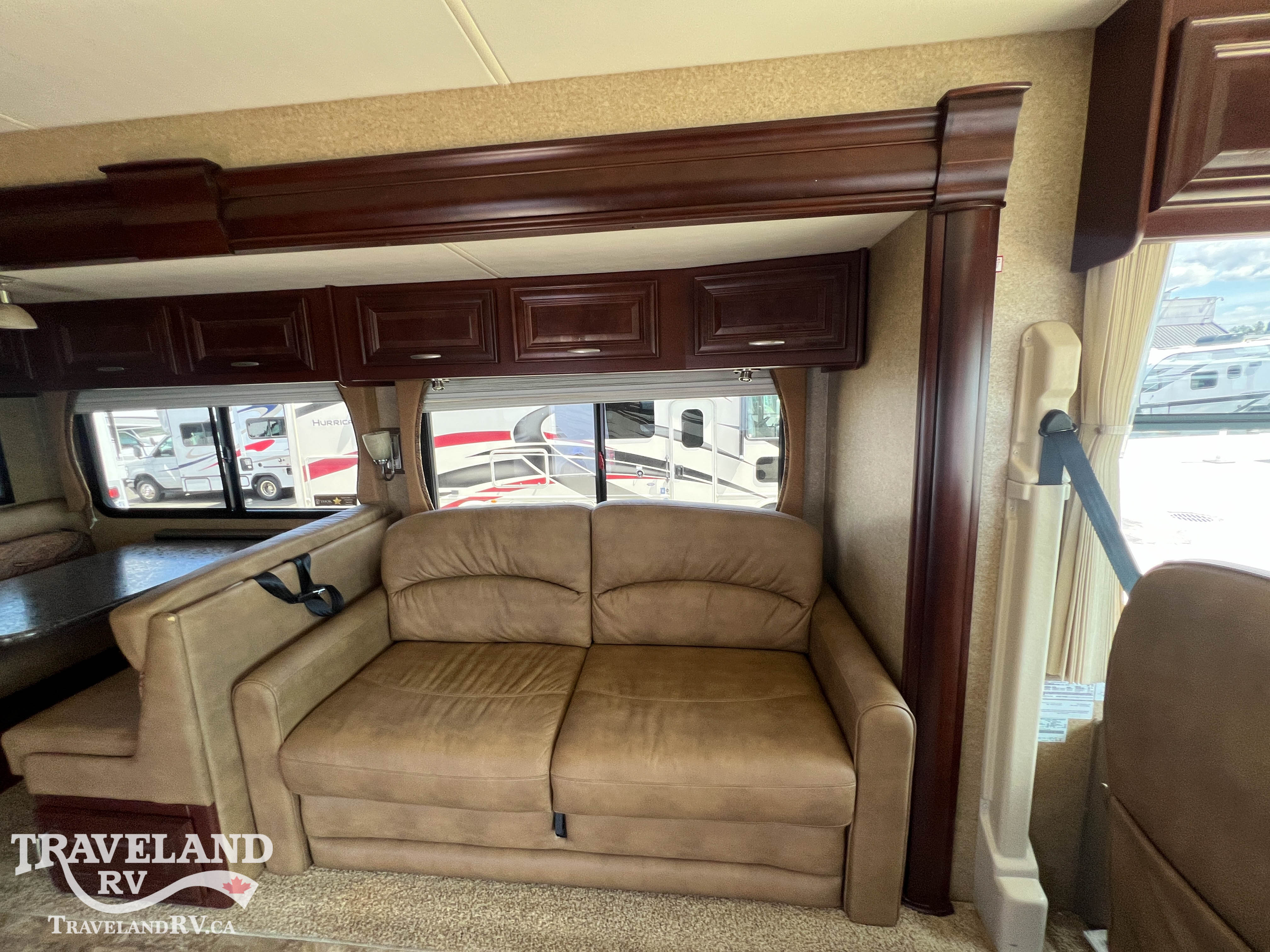 2012 Thor Motor Coach CHALLENGER 32VC HMS - Image 15