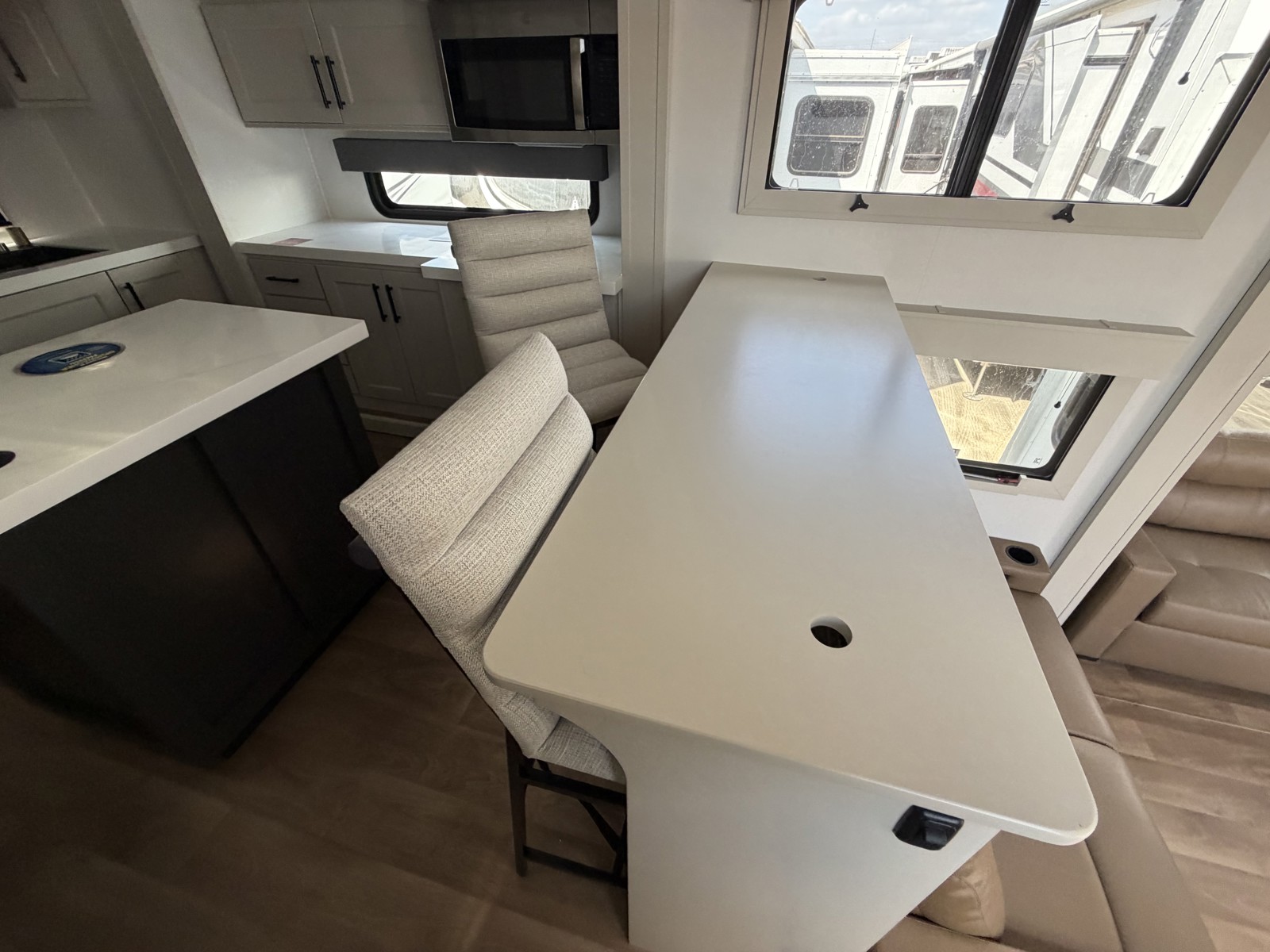 2026 GRAND DESIGN 390RK - Image 19