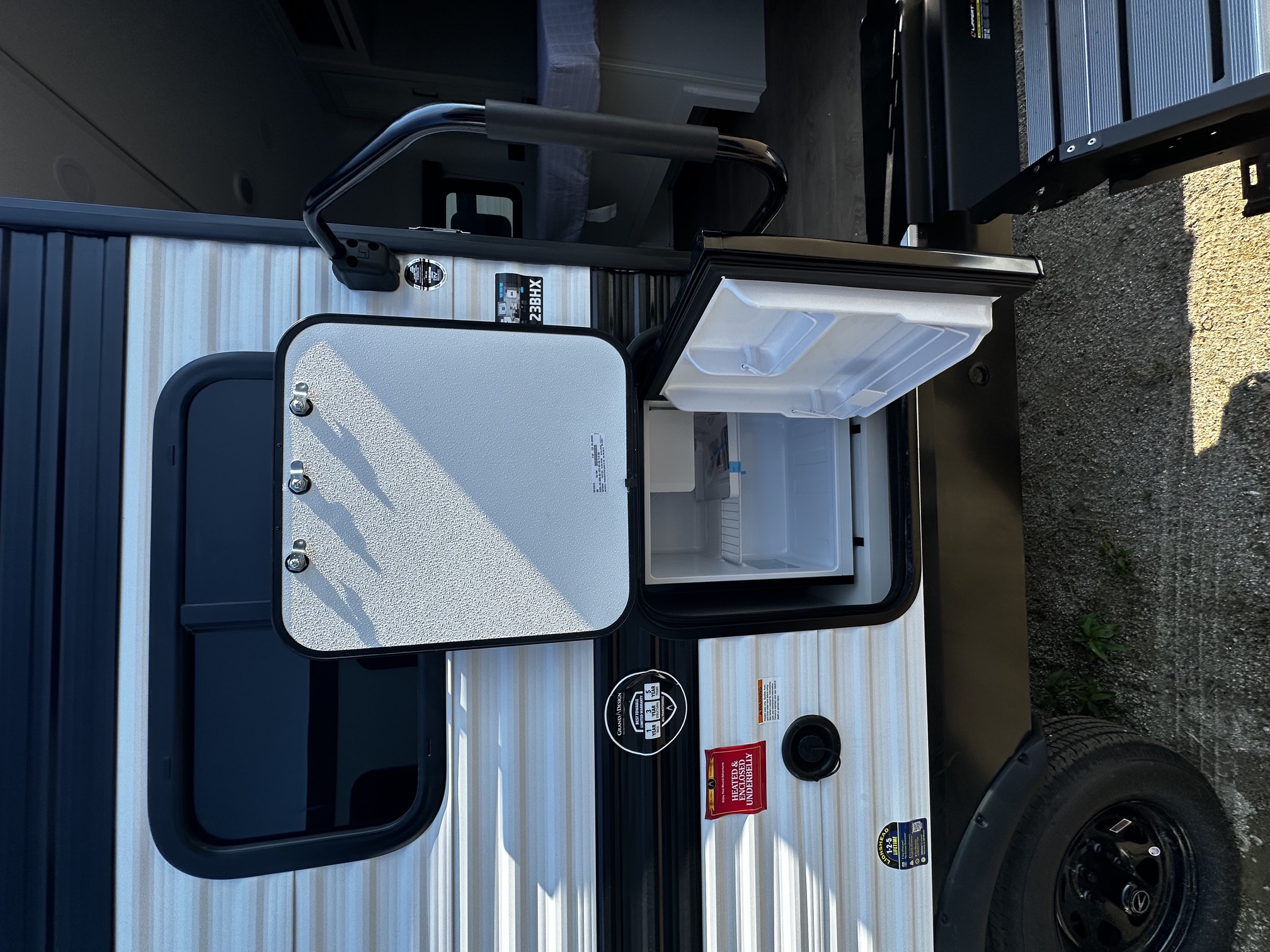 2027 Grand Design Transcend XPLOR 23BHX - Image 9