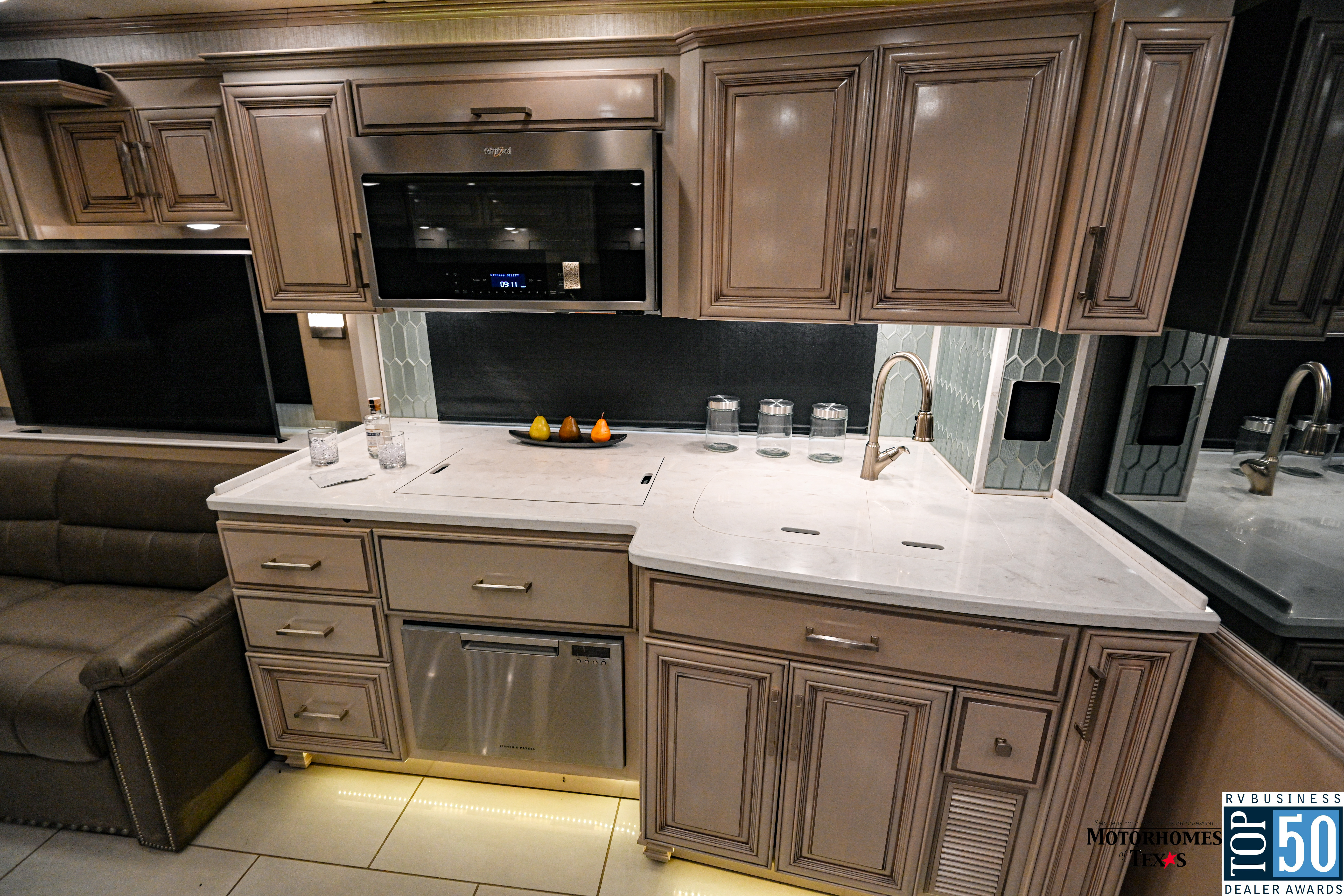 2022 Newmar London Aire 4551 - interior 6