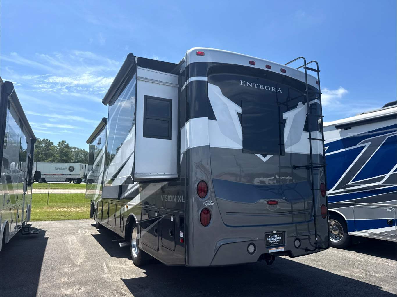2027 ENTEGRA COACH VISION XL 31UL - Image 3
