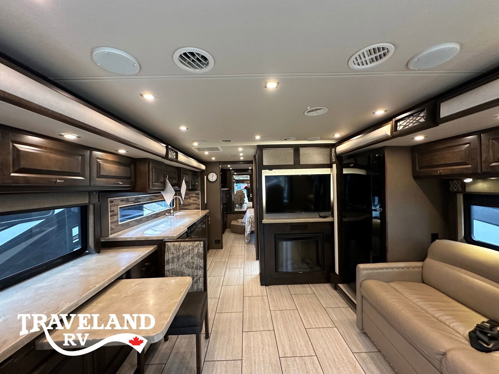 2019 Tiffin Allegro Breeze 31 BR - Image 30
