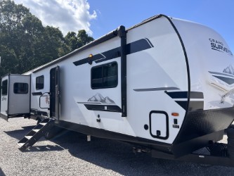 2025 FOREST RIVER GRAND SURVEYOR 302RDBS - Image 1