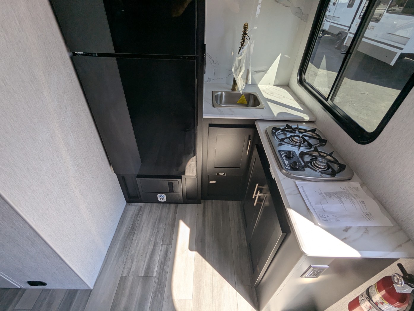 2027 IROK Trailers SX 1814 - Image 10