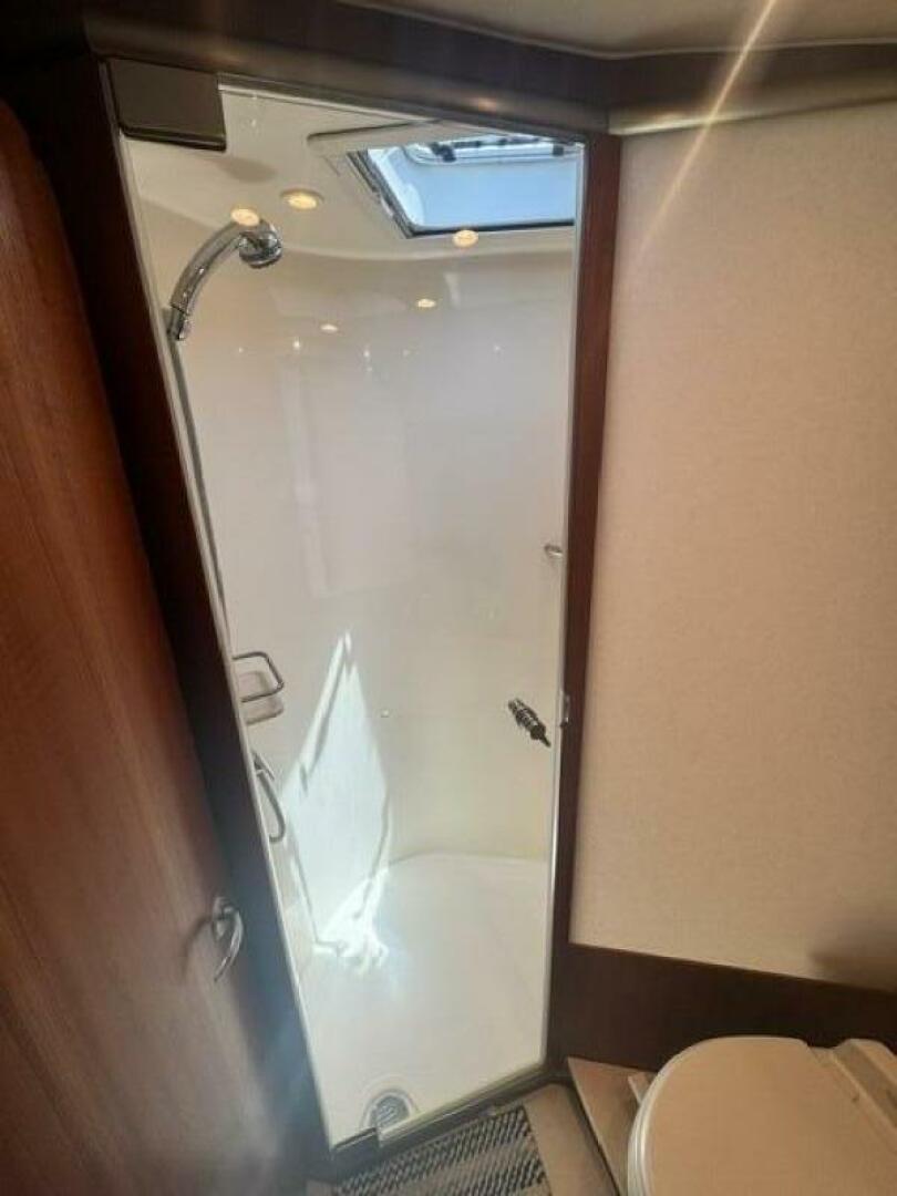 2006 Tiara Yachts 43 Sovran - Image 33