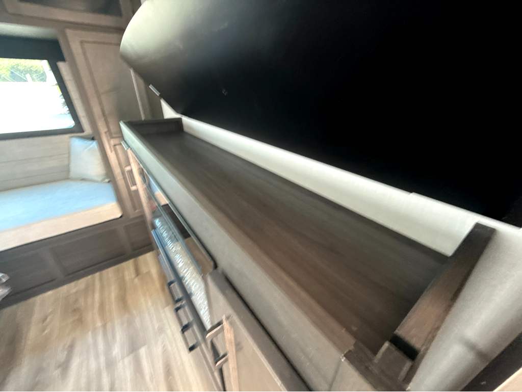2027 VENTURE RV SPORTTREK 336VRK - Image 21