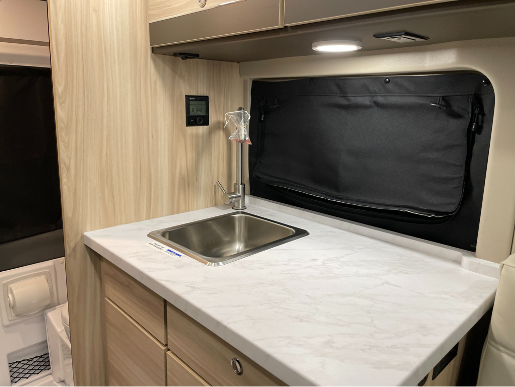 2027 Jayco Comet 18C - Image 7