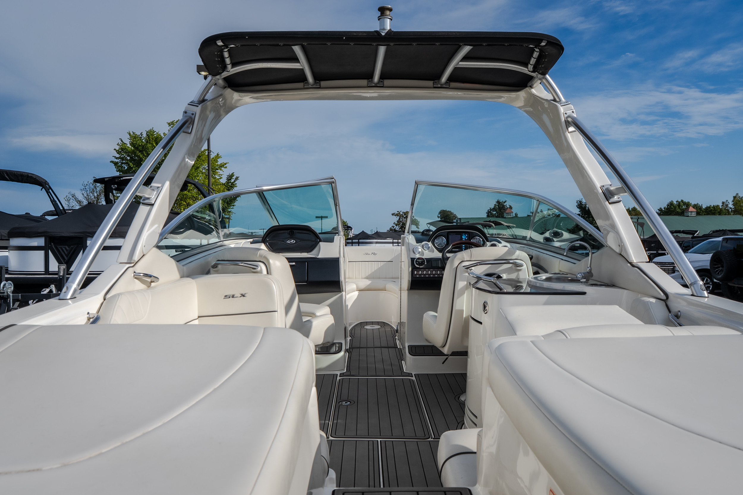 2006 Sea Ray 270 SLX - Image 15