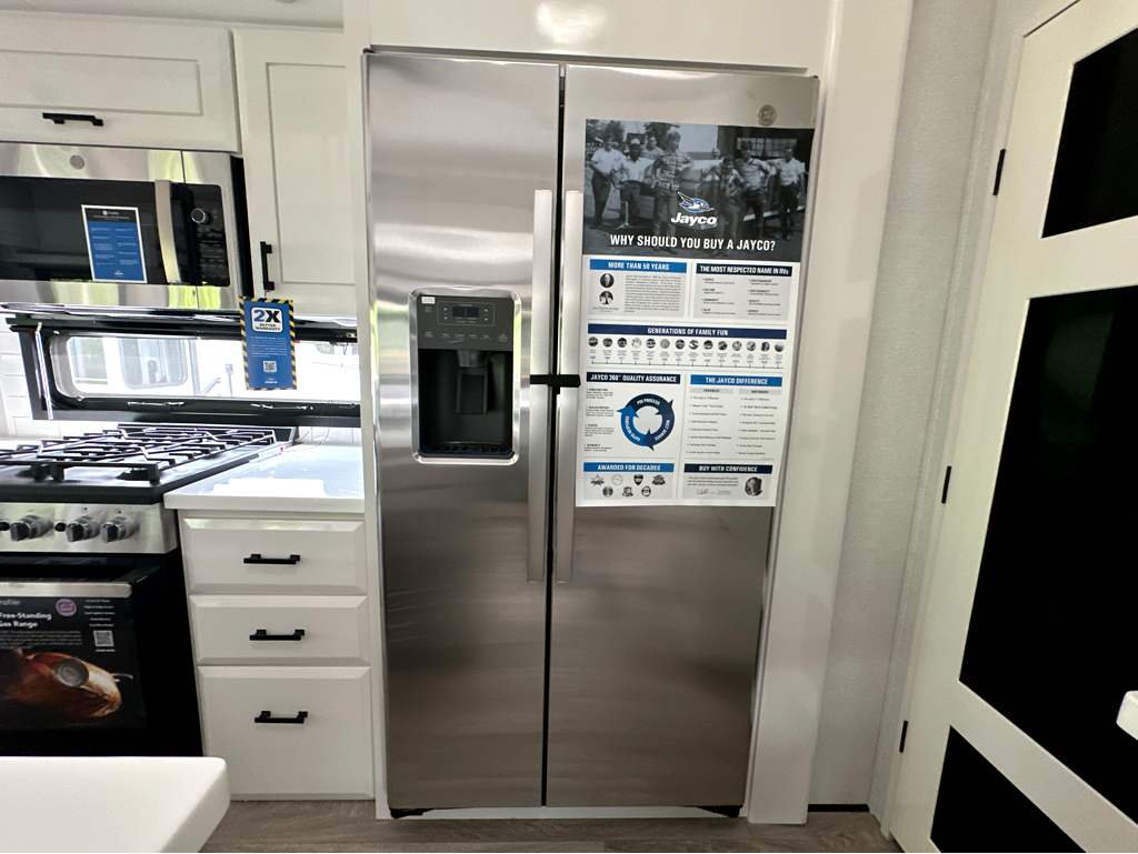 2027 JAYCO PINNACLE 32RLTS - Image 15