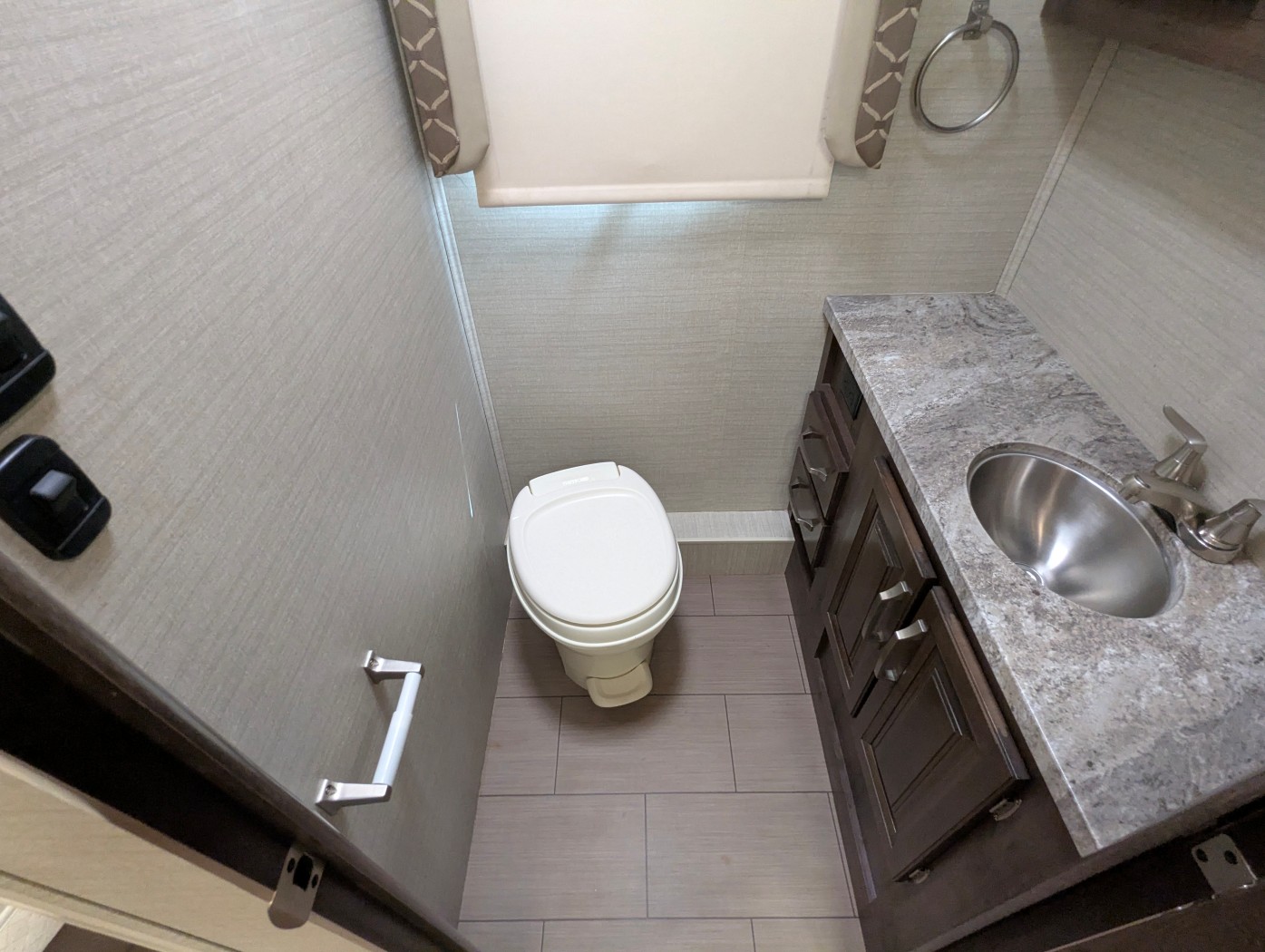 2018 Jayco Greyhawk 29MV - Image 19