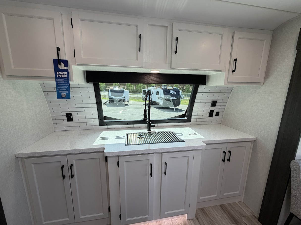 2026 VENTURE RV SPORTTREK 333VFK - Image 36