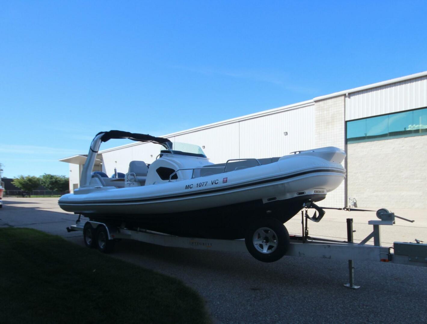 2024 Zodiac Medline 9 NEO - Image 7