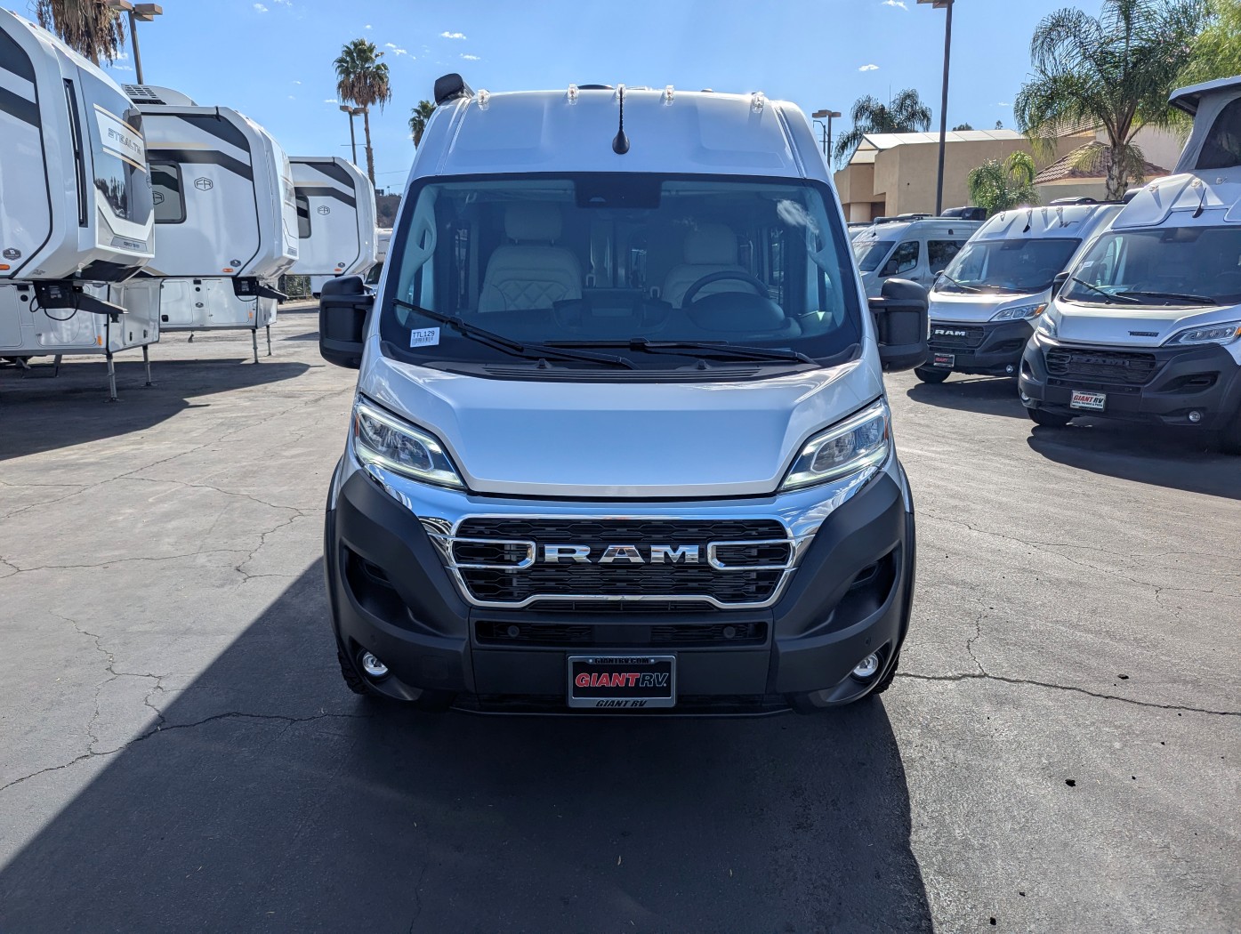 2027 Thor Motor Coach Tellaro 20L - Image 3