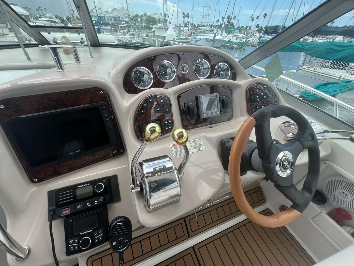 2003 Sea Ray 320 Sundancer - Image 31