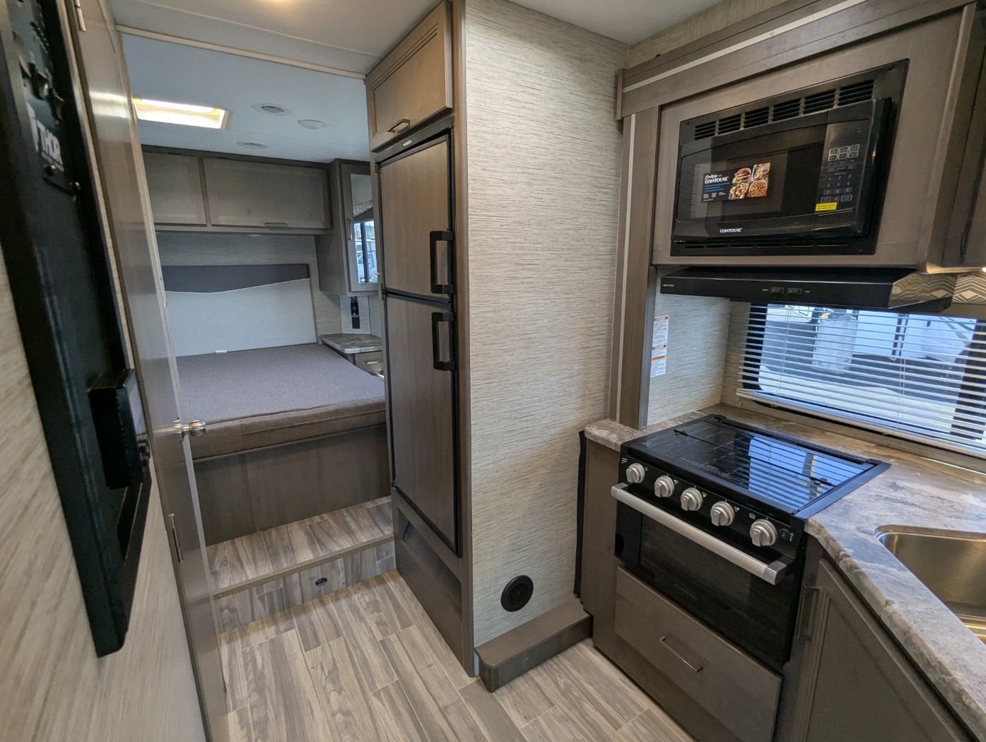 2024 Thor Motor Coach Four Winds 28Z - Image 14