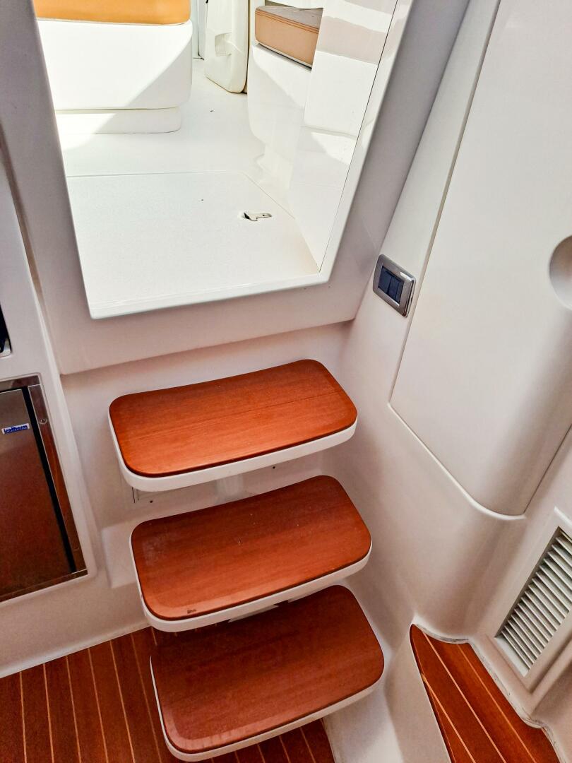 2018 Intrepid 375 Walkaround - Image 24