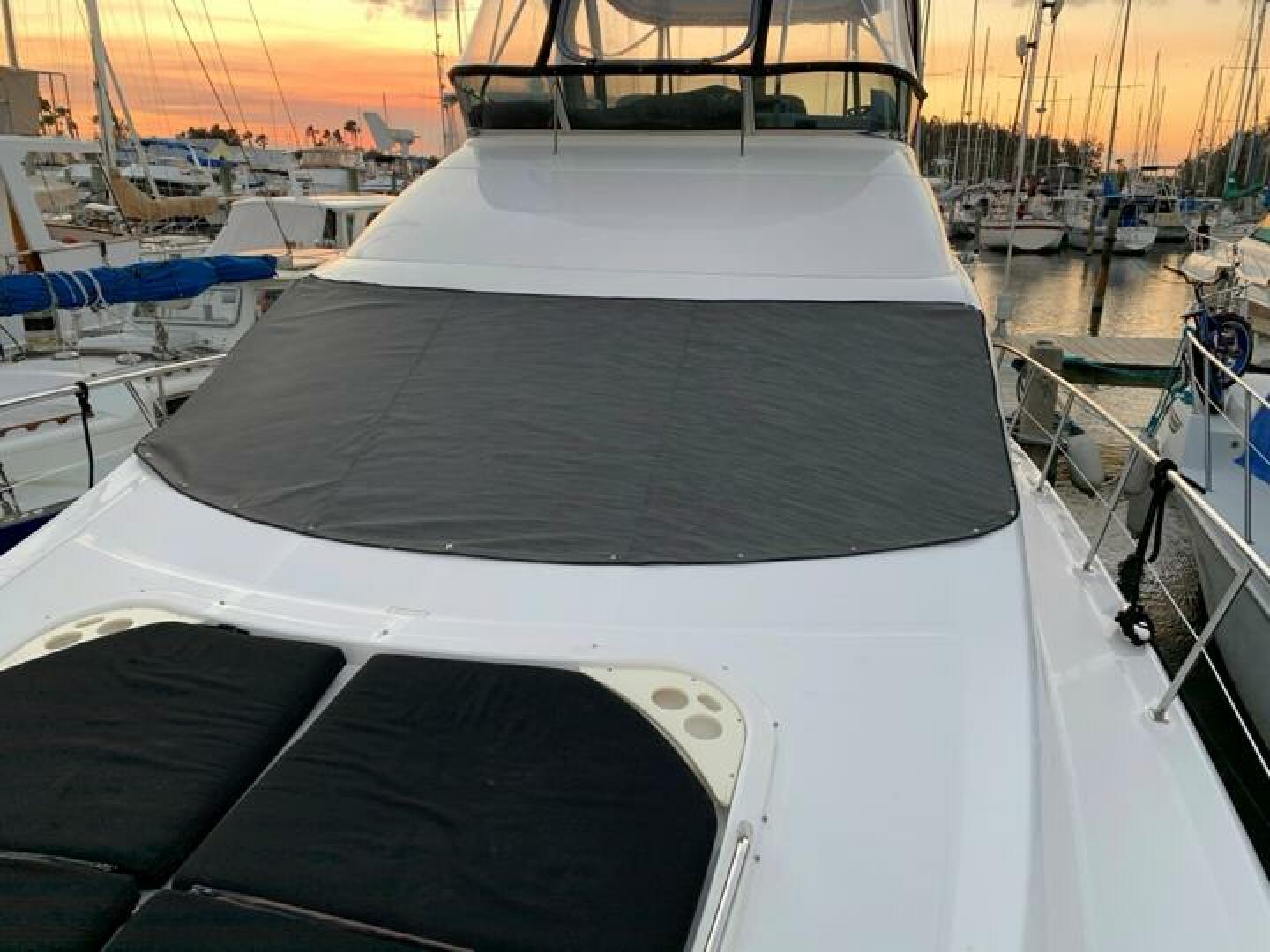 2006 Sea Ray 52 Sedan Bridge - Image 11
