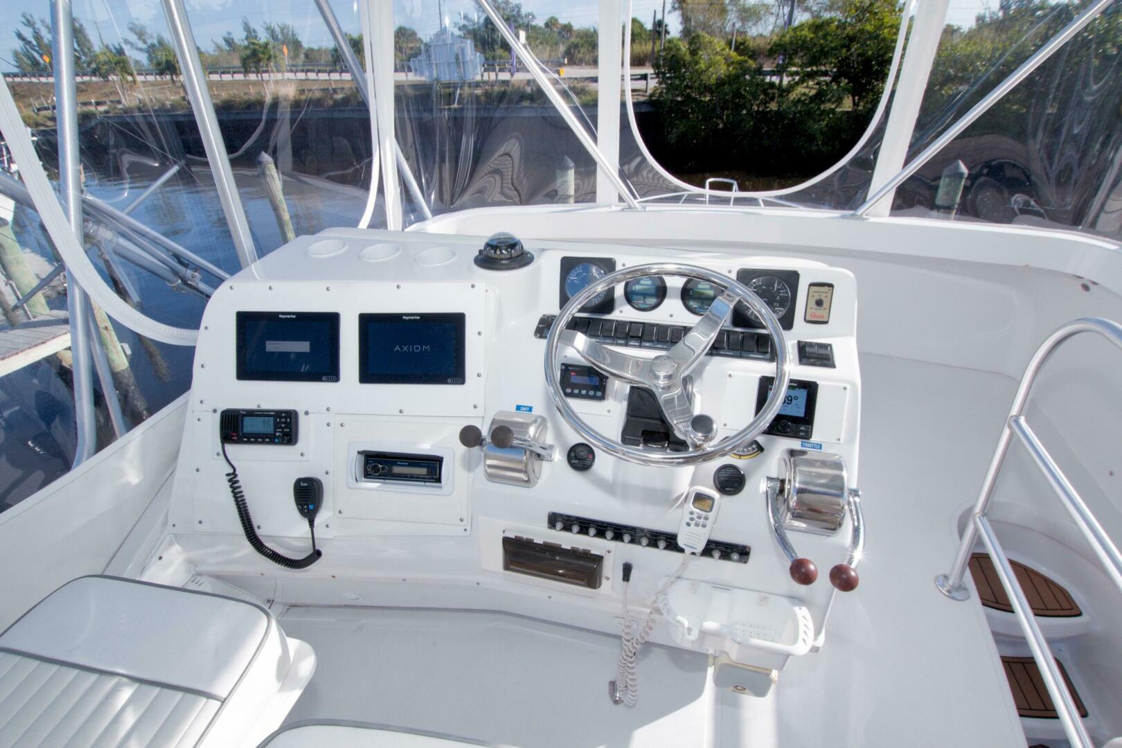 1998 Luhrs 36 Convertible - Image 26