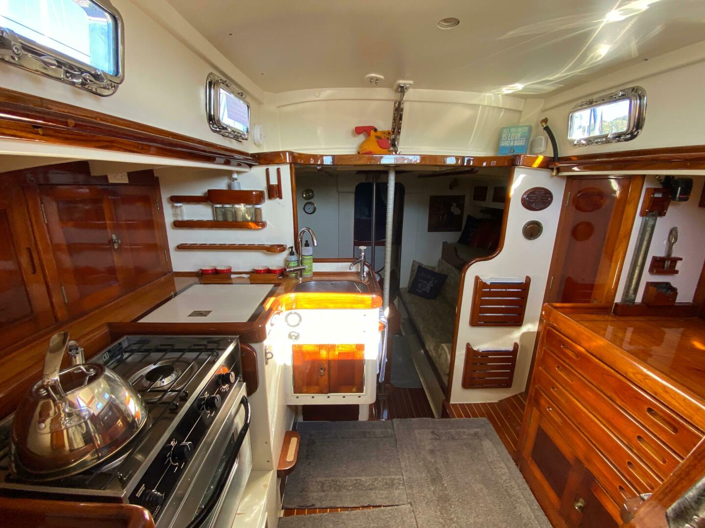 2008 Boston Whaler 320 Outrage - Image 21