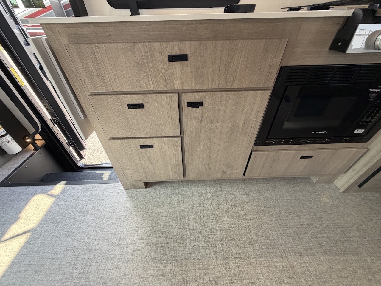 2027 Grand Design Lineage Series M 25FW - Image 14